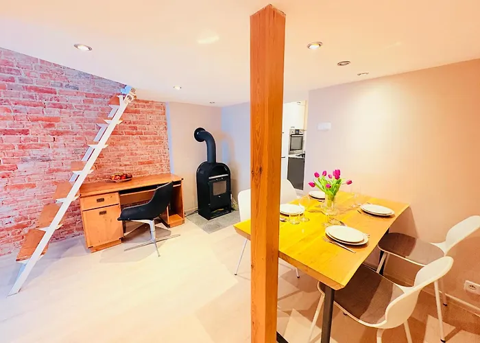 Brick Loft Szczesliwa - Διαμέρισμα *